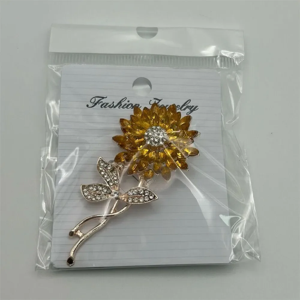 Beautiful Statement Sunflower Brooch Gold Tone with Rhinestones Vibrant Sunshine